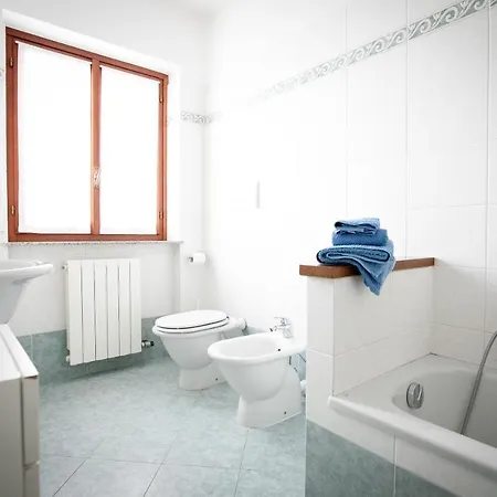 Iseolakerental - Casa Anita Riva di Solto